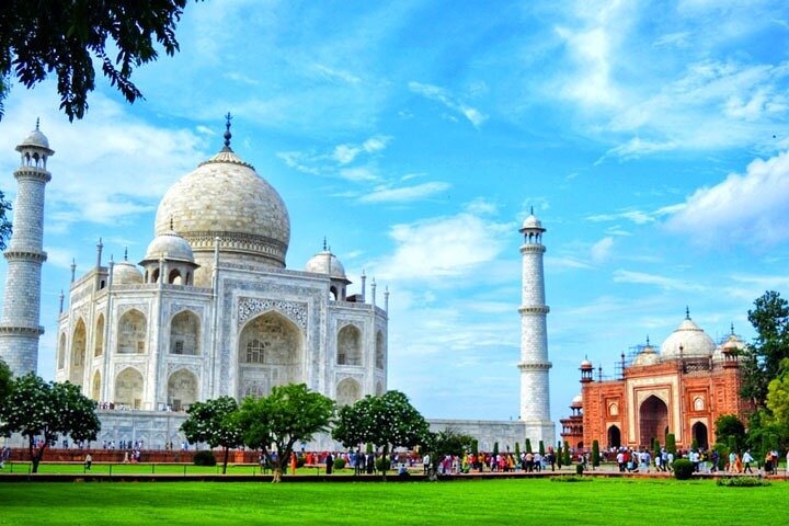 4 Days Agra Mathura Vrindavan Gokul Nandgaon Barsana Tour